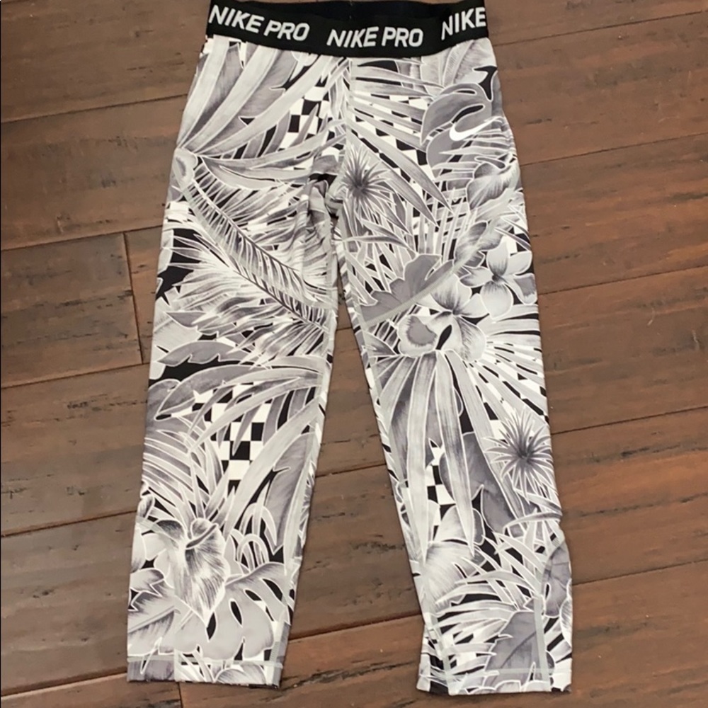 Nike pro leggings